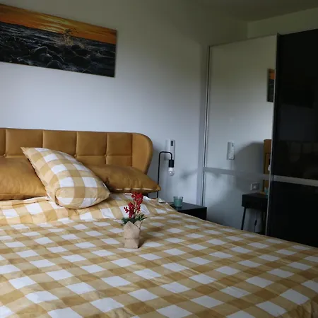 Lavender Villa Sumber