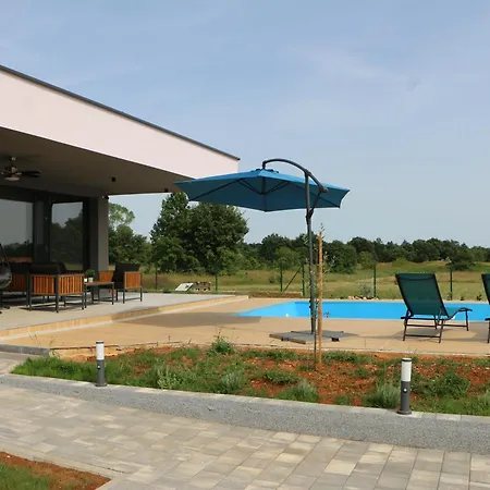 Lavender Villa Sumber